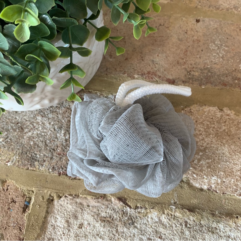 ✨$2✨ Light Gray Loofa